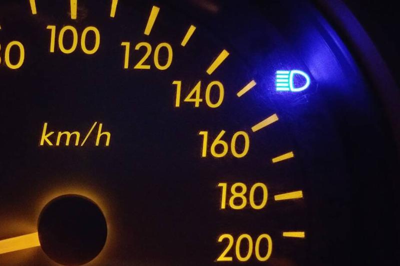 366 High beam indicator.