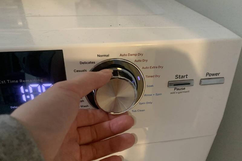 IMG_0989 Adding more drying time to the laundry machine.