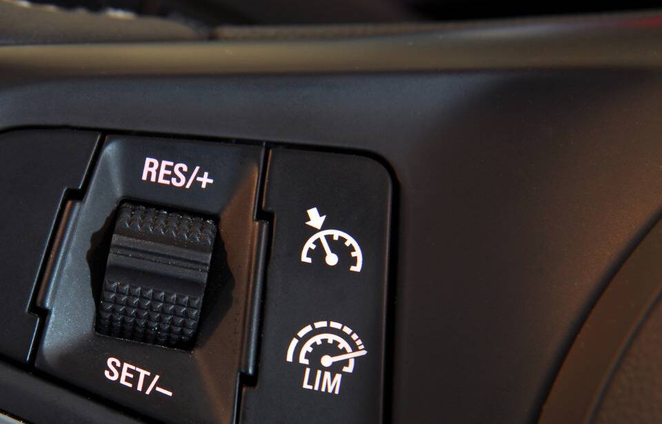 Cruise control symbol.
