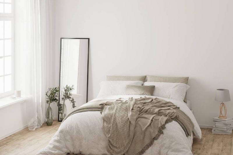 bedroom-interior-mockup-in-parisian-and-scaninavia-2025-01-08-04-04-36-utc Neutral small bedroom.