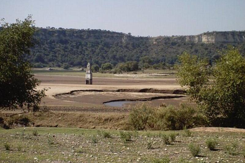 Con_poca_agua_ panoramio