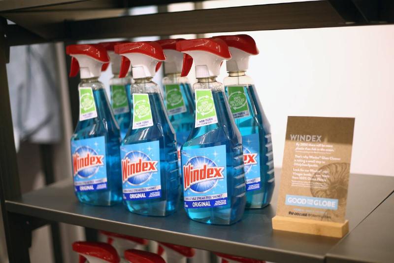 Windex cleaner.