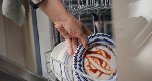 Why Using the Dishwasher Is Better Than Washing by Hand