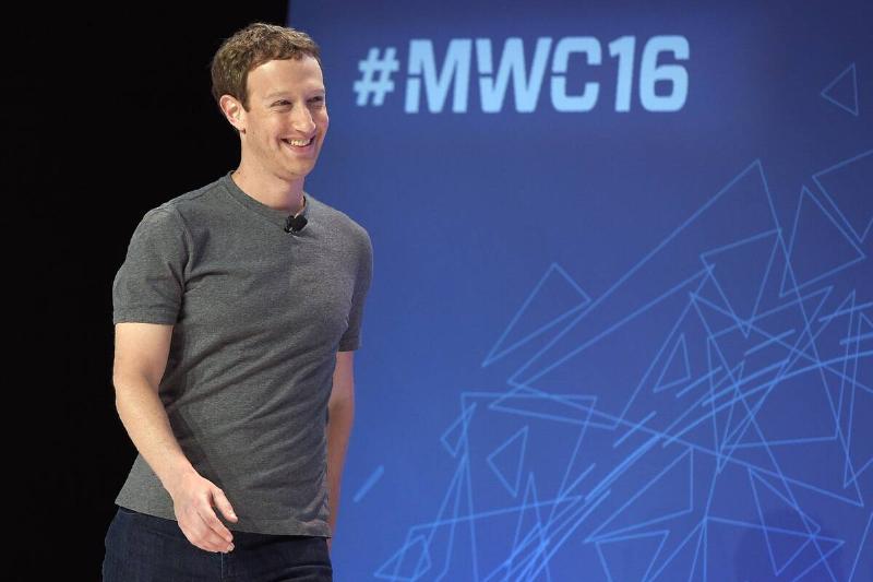 SPAIN-TELECOM-MWC-ZUKERBERG-FACEBOOK