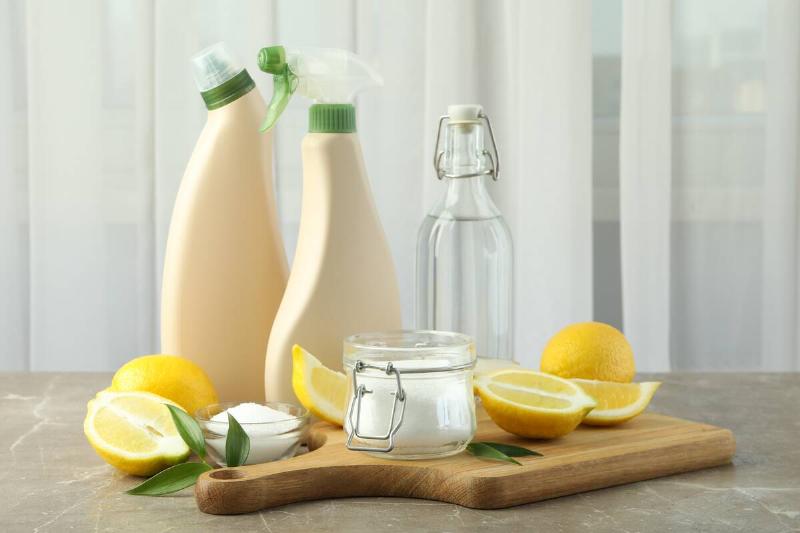 All ingredients to make this cleaner together with lemons. 