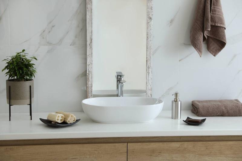 Vessel sink in a modern bathroom. 