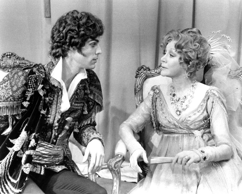 Richard Chamberlain and Margaret Leighton as Lord Byron and Elizabeth Lamb in 'Lady Caroline Lamb'