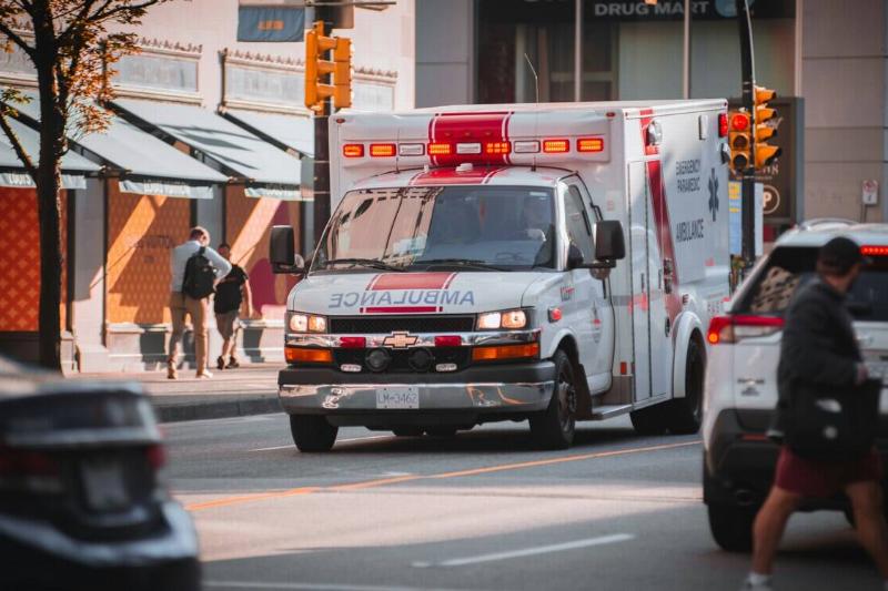 albert-stoynov-FOoY-BZ5PtI-unsplash