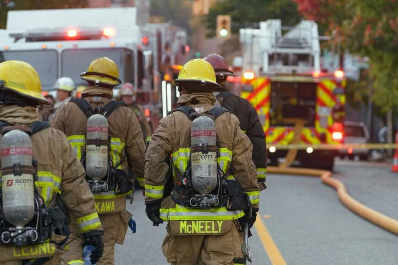 albert-stoynov-zbY1nguQSxg-unsplash