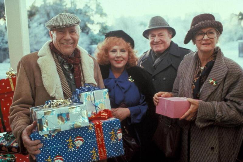 Doris Roberts, E.G. Marshall, Diane Ladd and John Randolph as Francis, Art, Nora and Clark in 'Christmas Vacation'