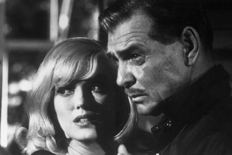 Clark Gable and Marilyn Monroe as Gay Langland and Roslyn Taber in 'The Misfits'
