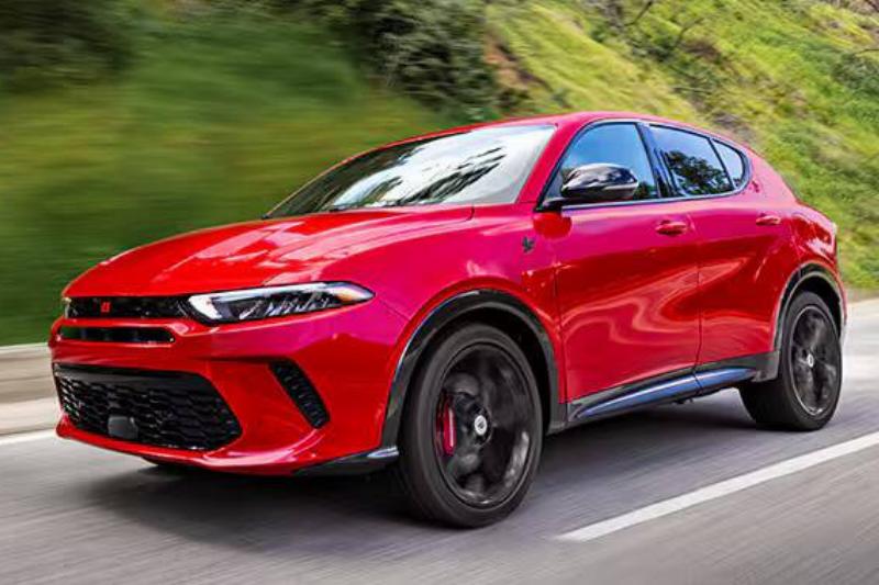 2025-Dodge-Hornet-Exterior