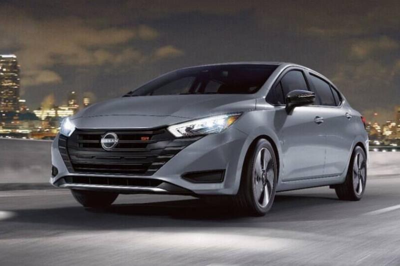 2025-nissan-versa-4TH-IMG