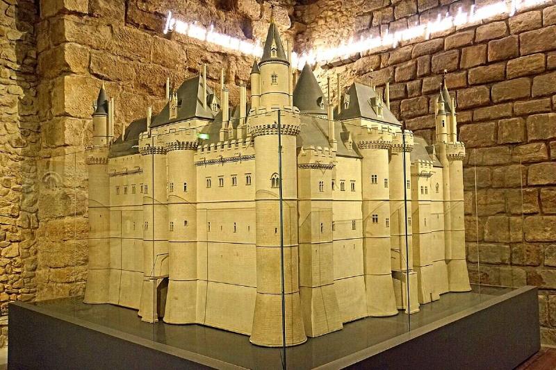 France-003249_ Medieval_Louvre_(15615694494)