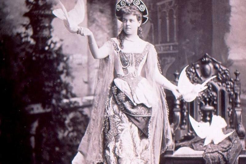 alvavanderbilt1883costumeball-1