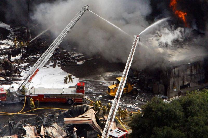 Helecopter arial of the fire that broke out in the early morning at Universal Studios May 24, 08.