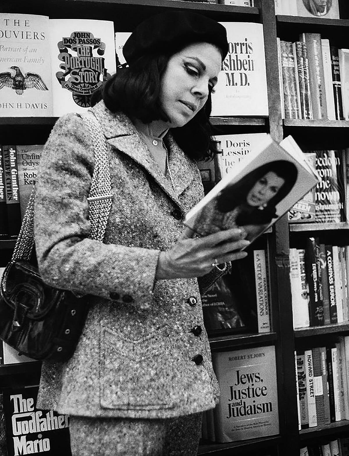 Jacqueline Susann At Bookstore