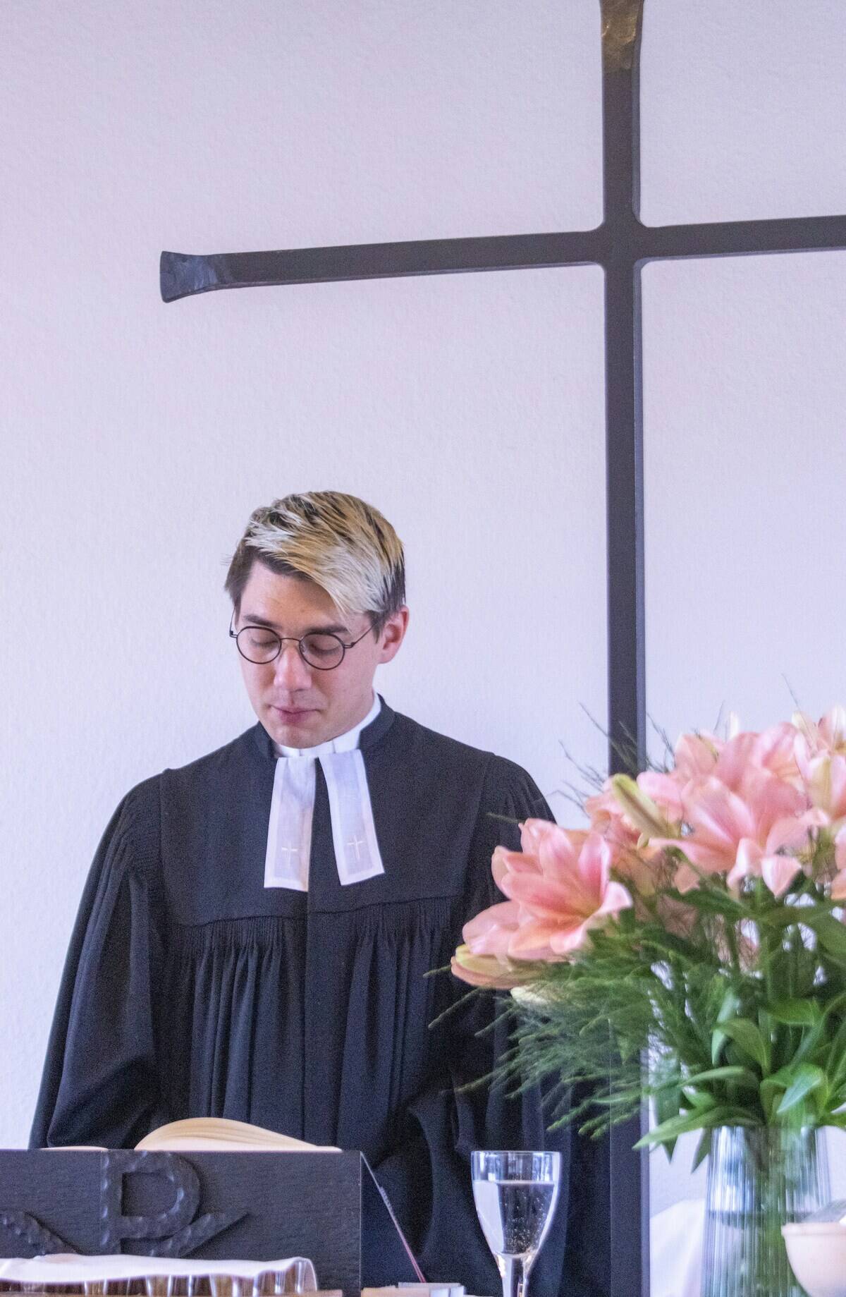 marek-studzinski EEG1Om6hnc-unsplash