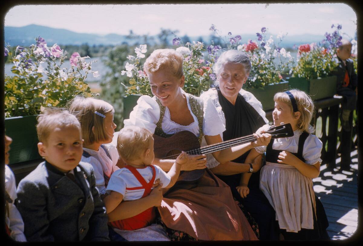 Martin Sings With Von Trapp & Grandchildren