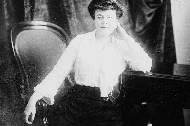 mrsohpbelmontlccn2014711081-1