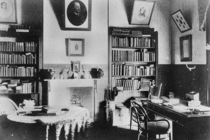 statelibqld-1-173123-library-at-westbrook-station-queensland-ca-1898-ee1101