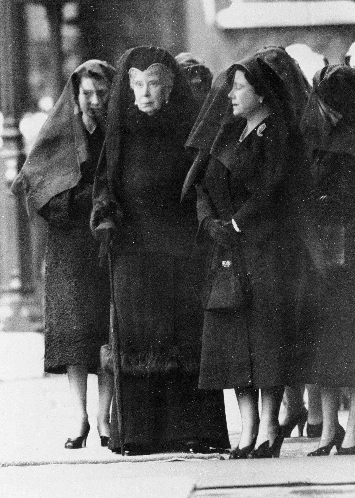Three Queens In Mourning