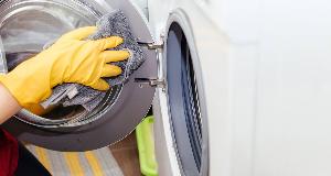 Why Appliance Pros Say Most People Clean Their Washer The Wrong Way
