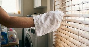 5 Surprisingly Useful Cleaning Hacks Using An Old Pillowcase