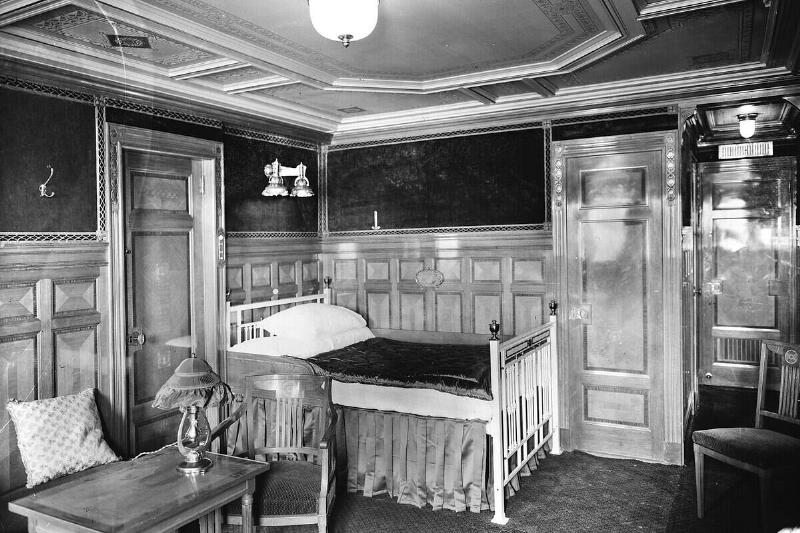 B-57_Titanic_suite