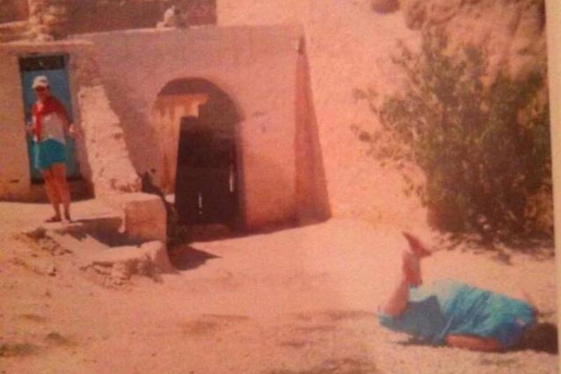 throwback-to-our-holiday-in-tunisia-kodak-wind-up-camera-v0-h1mjyf5txg7f1