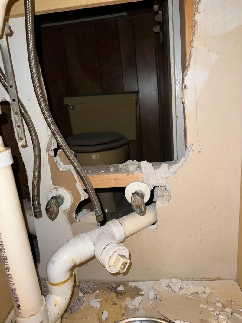 was-replacing-my-vanity-and-found-this-gem-behind-the-wall-v0-cnfzktgte0581