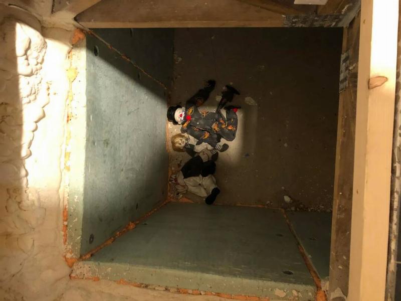 whats-the-weirdest-thing-youve-found-in-a-crawl-space-ill-v0-10ntboy4zvv81