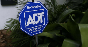 5 Ways to Fake That You Have a Home Security System