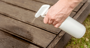 How Spraying Your Patio With Vinegar Helps Keep Spiders Away