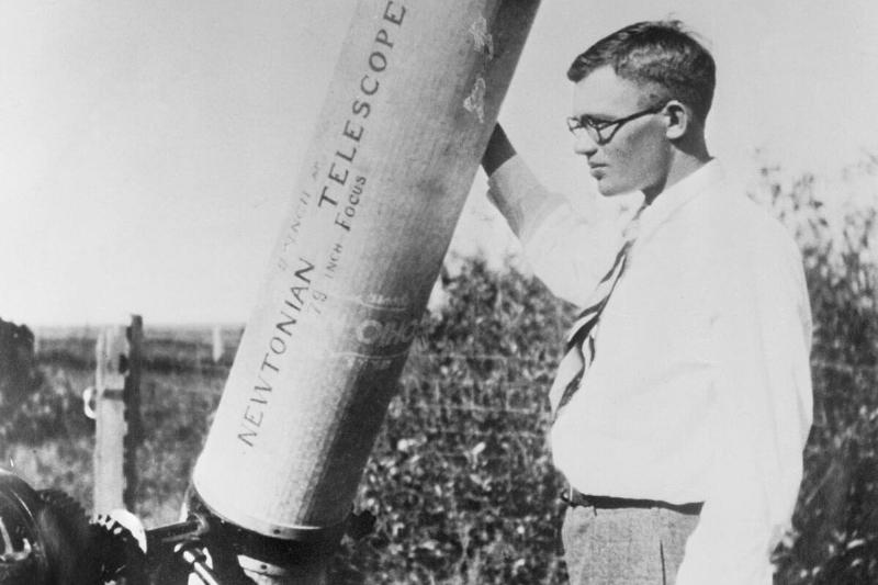 Clyde Tombaugh with Newtonian Telescope