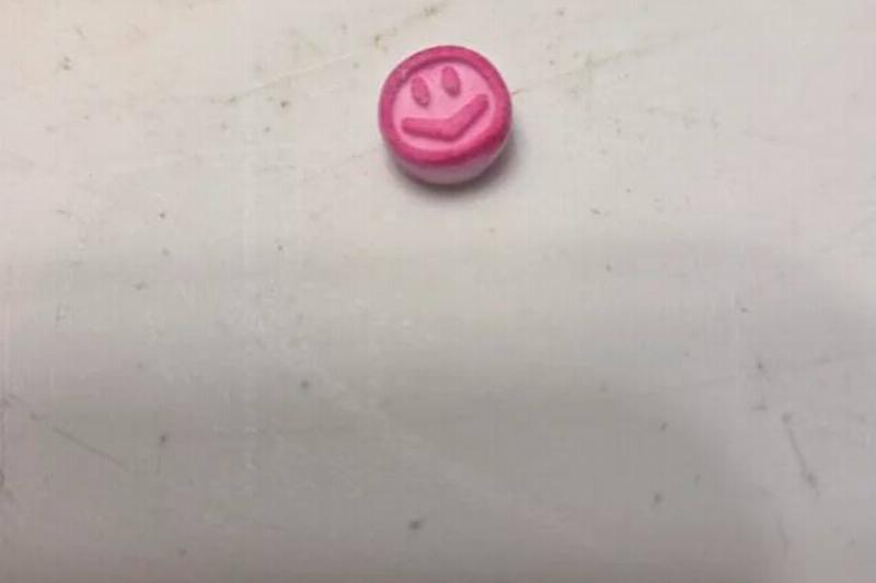 found-in-my-washing-machine-small-pink-face-doesnt-seem-to-v0-u3aw9o6fyj3f1