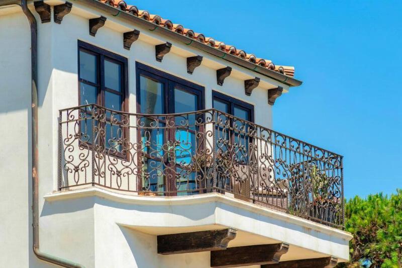 A second floor balcony. 