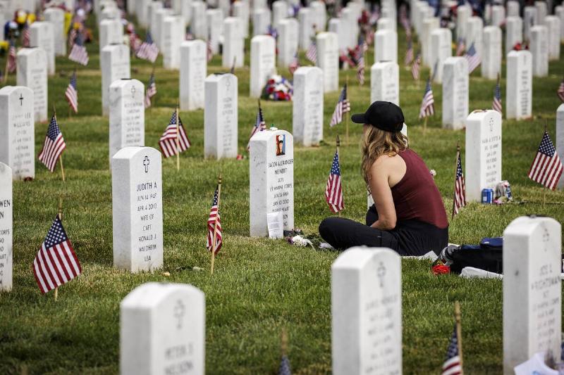 Memorial Day Honored At Arlington National Cemetery