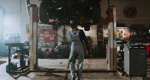 How To Find a Good Mechanic [6 Signs To Look Out For]