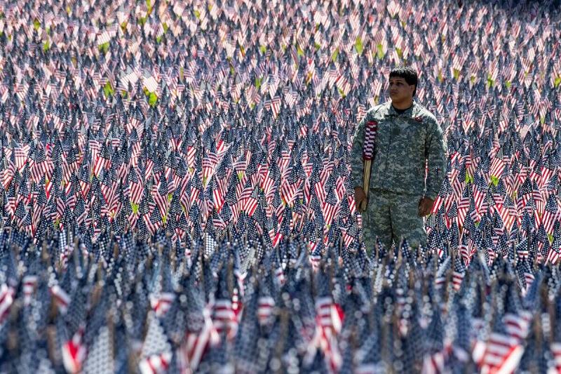 TOPSHOT-US-MEMORIAL DAY-FLAGS