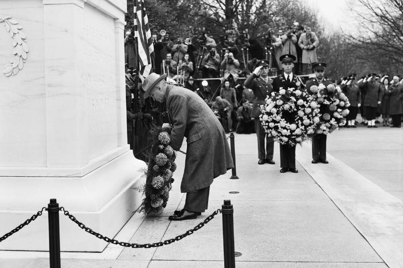 Truman Places Wreath At Tomb Of Unknown