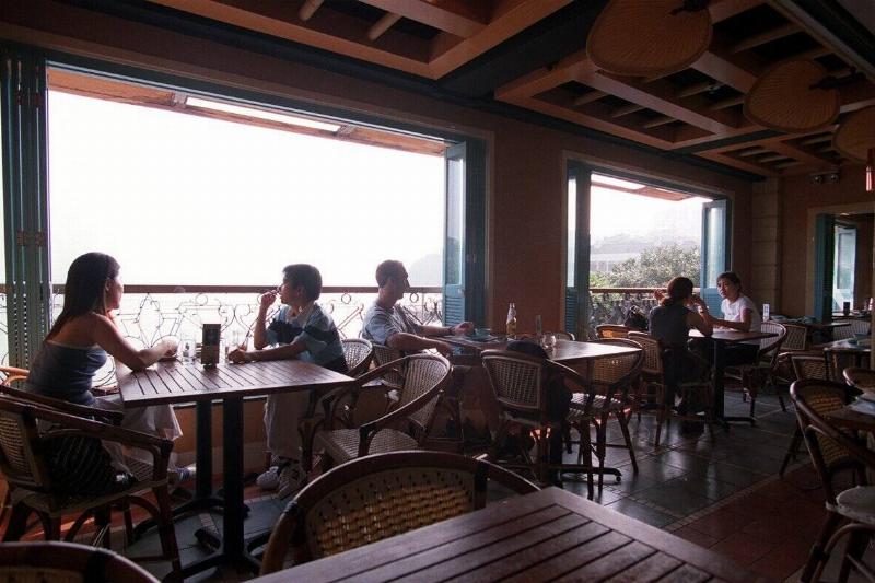 The smoking section of the Saigon restaurant in Stanley. 04 September 2002
