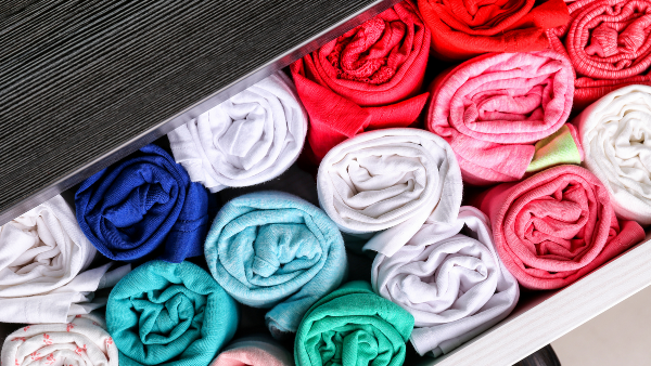 Folding-a-Shirt-3-63021-71488