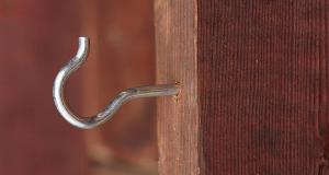 How to Install Screw Hooks Easily Using Eye Hook Screws