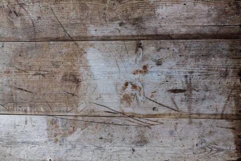 wood-furniture-with-white-stains-and-spots-86962-1024x683-1-92785