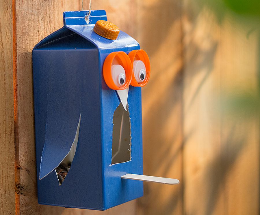 Kids craft DIY carton bird feeder