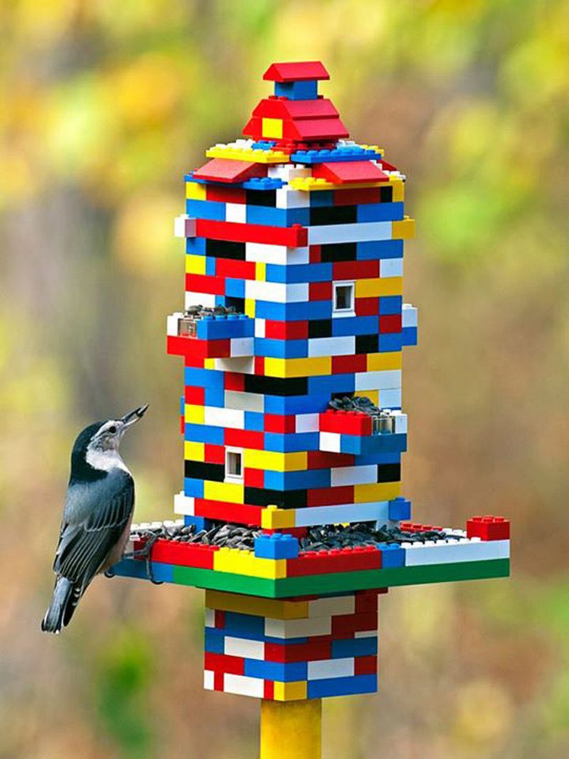 LEGO bird feeder for those who love color and flight