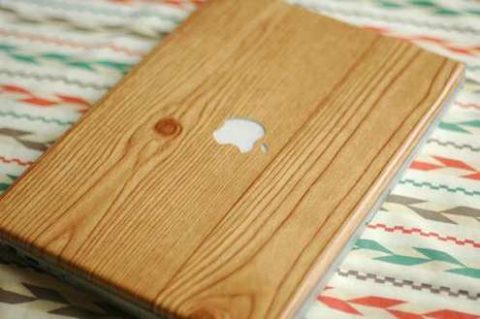 diy-wood-grain-laptop-wrap.jpg