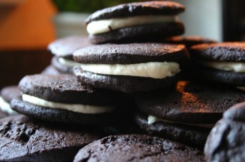 homemade_oreos-thumb-600x398-151050.jpg