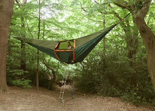 A Tent Suspended from the Trees ManMadeDIY